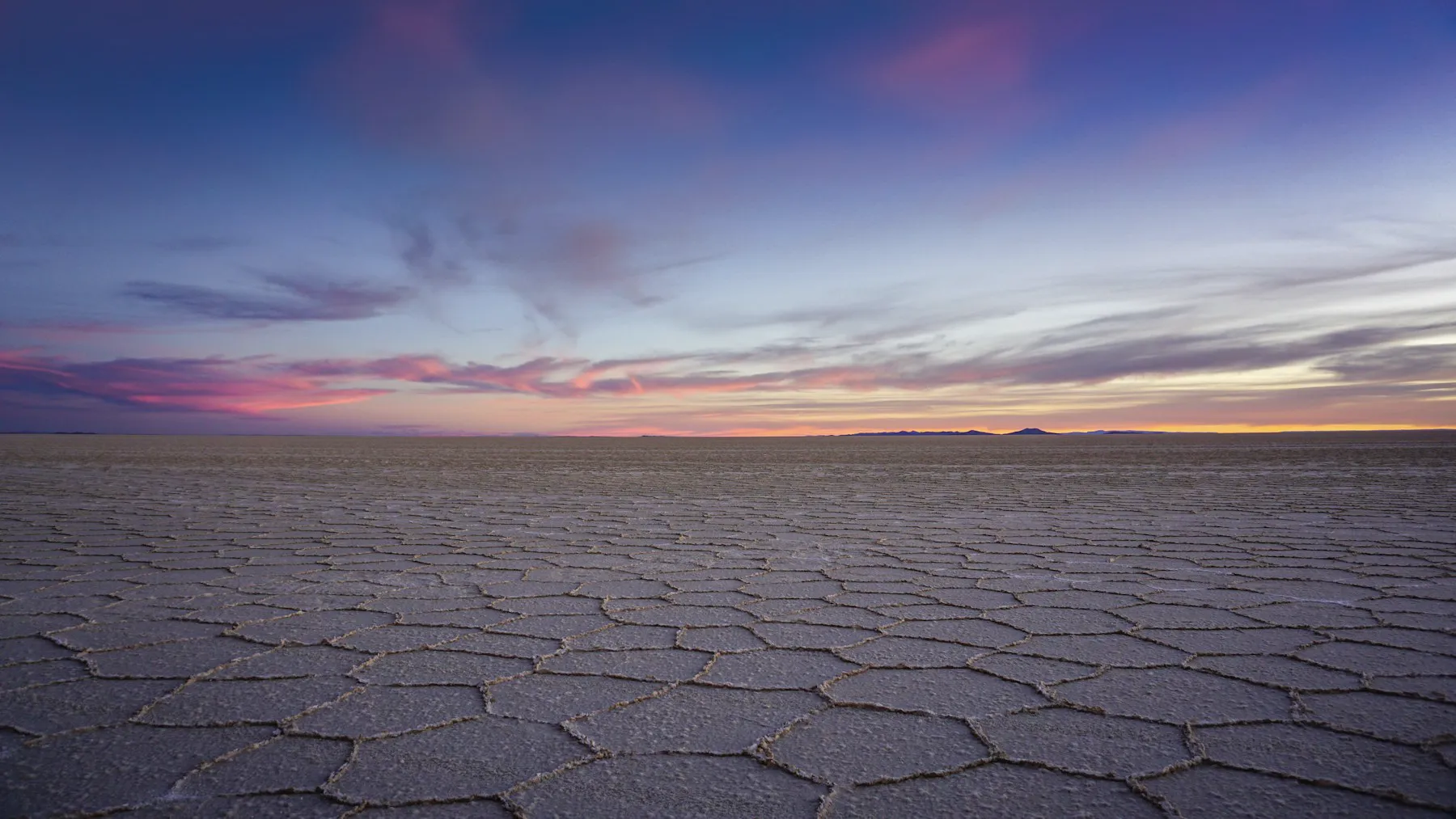 Atardecer sobre el Salar de Uyuni, Bolivia